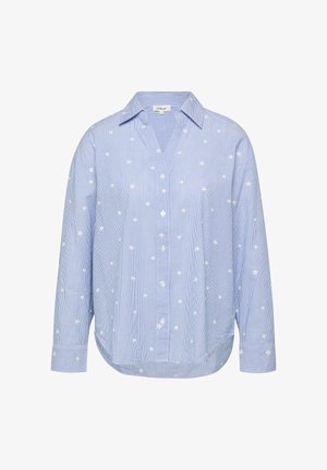 Hellblaues langärmeliges Hemd mit weißen, vertikalen Streifen und kleinen weißen, bestickten Sternmustern, mit Kentkragen und abgerundetem Saum.