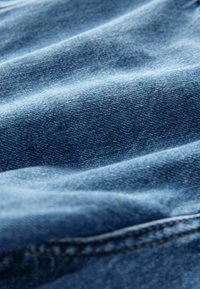 Next PLAIT DETAIL WIDE - Avar lõikega teksad - mid blue