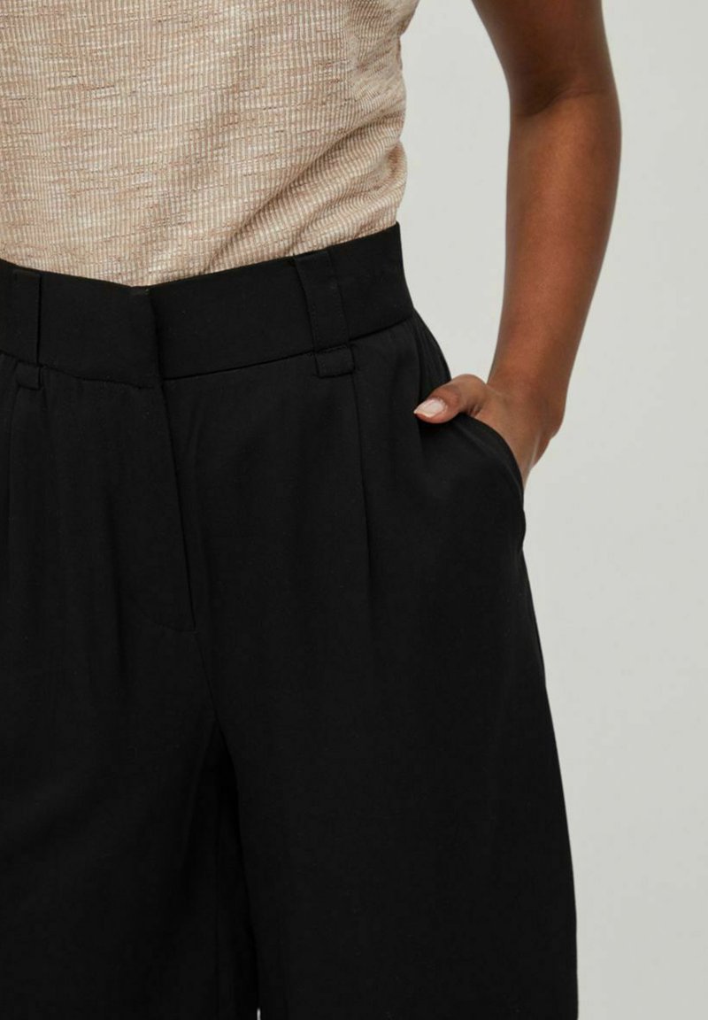 Damen Kleider | Vila LOOSE FIT Shorts black/schwarz - RW42285 Damen Kleider | Vila LOOSE FIT Shorts black/schwarz - RW42285