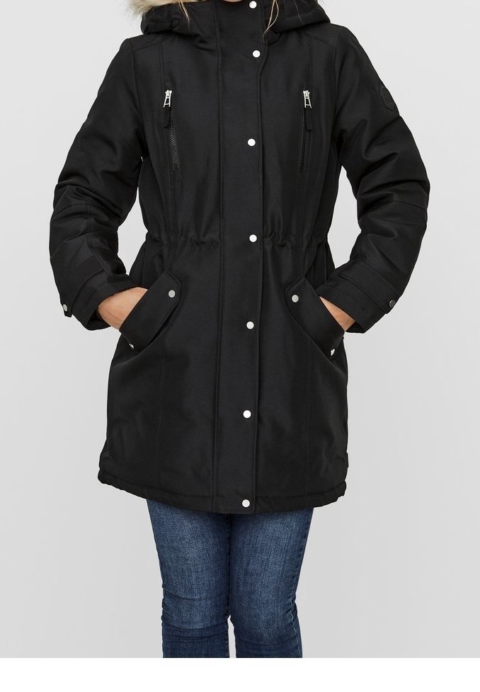 Parka noire avec une taille cintrée, une capuche détachable et une garniture en fausse fourrure. Comprend des boutons-pression, deux poches zippées et une texture lisse.