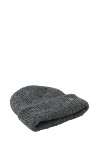 Grijze gebreide beanie met een omgeslagen rand, met een textuurpatroon en een klein gouden logoaccent aan de zijkant.