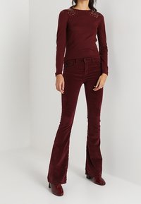 mint&berry Sweter