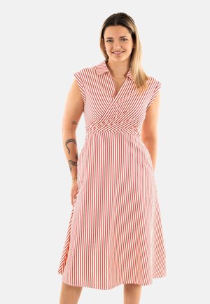 Robe chemise - rouge