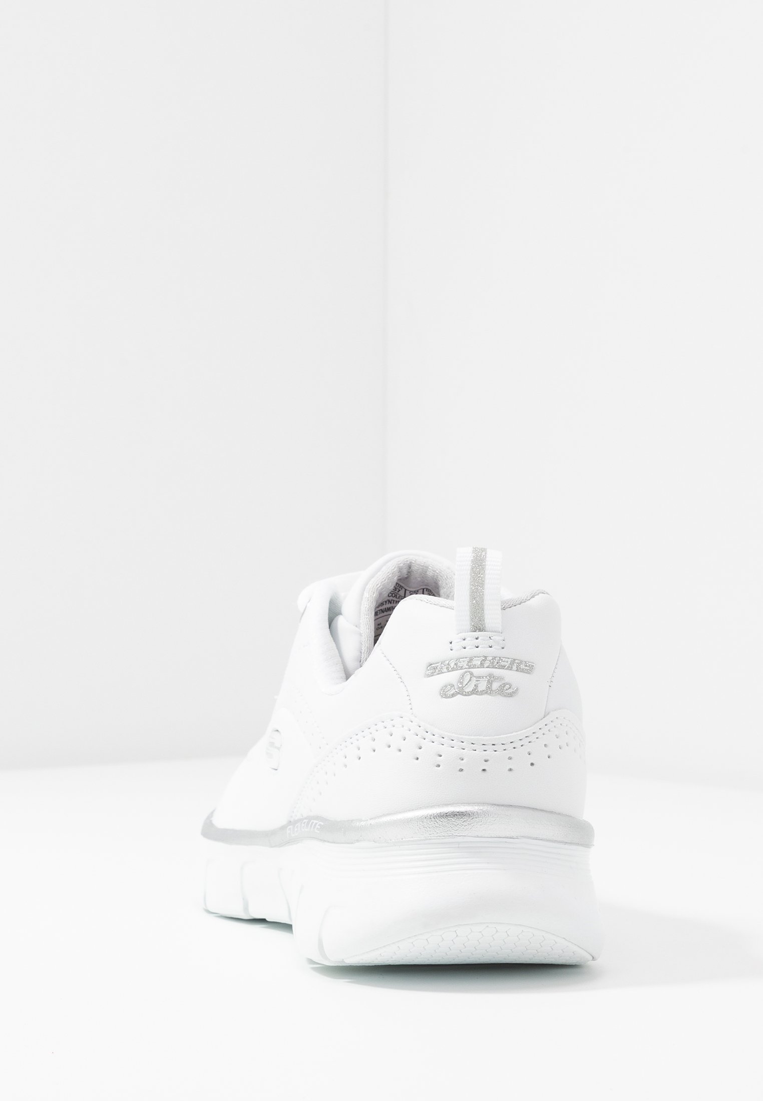 Skechers Wide Fit SYNERGY - Joggesko - white Skechers Wide Fit SYNERGY - Joggesko - white
