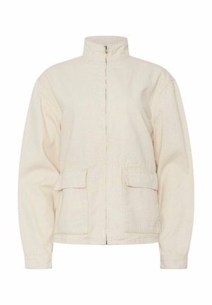 Kremfarvet afslappet jakke med høj krave, lynlås foran og to store klaplommer på hver side.