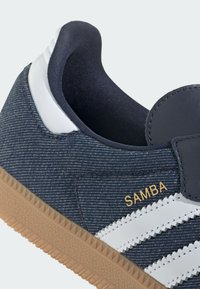 adidas gazelle silver green womens SAMBA OG CWHITE/ROYBLU/NINDIG – Active Athlete 88 main image 1