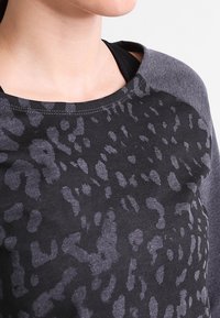 ONLY Play Sudadera - dark grey