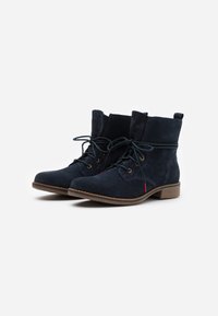 s.Oliver Stivaletti stringati - dark blue