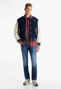 Tommy Jeans SCANTON FADED - Slim fit jeans - denim dark