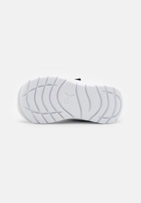 Puma Zapatillas running asfalto - white