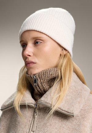 OYSHO 100% CASHMERE KNIT - Pletena kapa - white