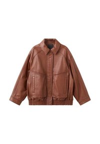 Brązowa skórzana kurtka z kołnierzem w szpic, dwoma przednimi kieszeniami oraz elastycznym pasem. Charakteryzuje się gładką fakturą i luźnym krojem.