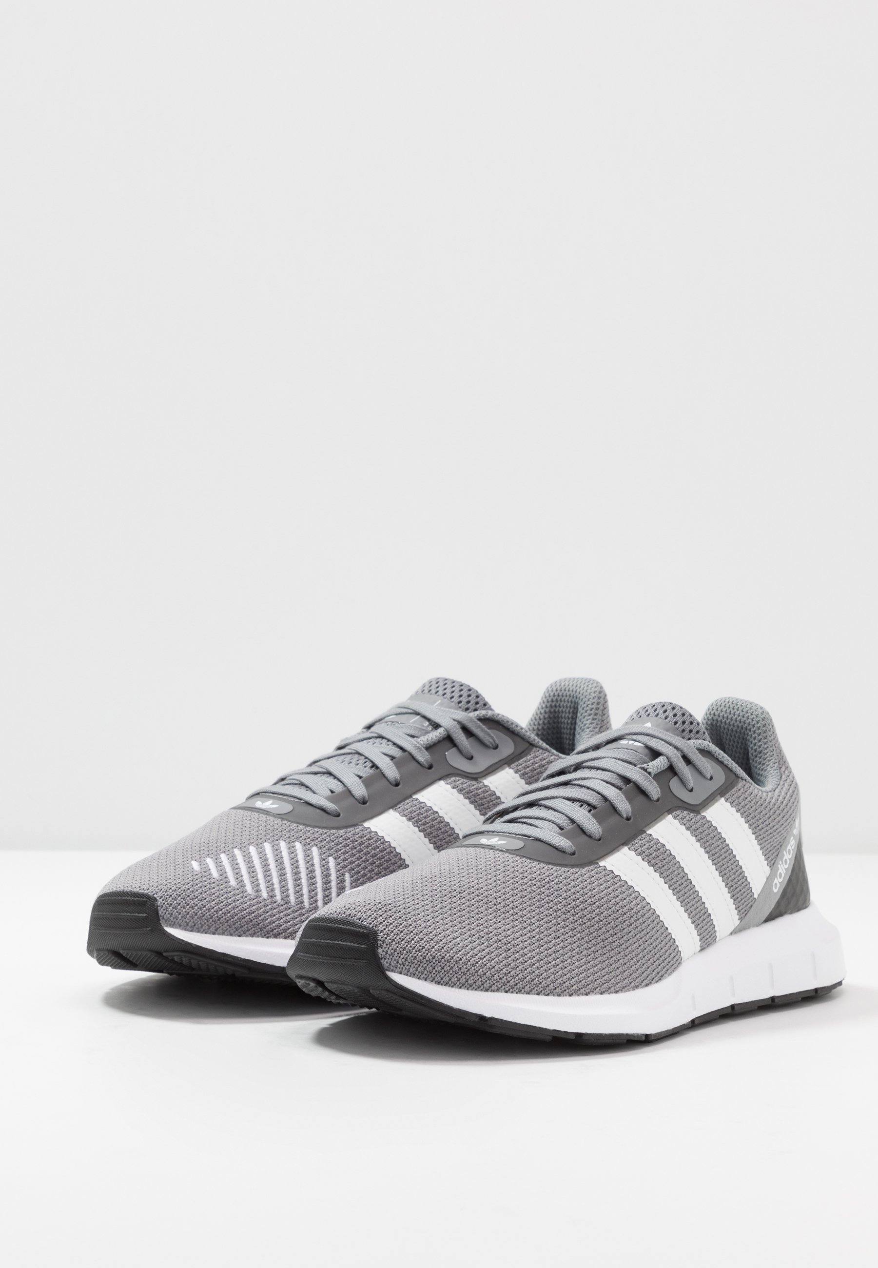 adidas Originals SWIFT RUN Sneaker low grey three adidas Originals SWIFT RUN Sneaker low grey three