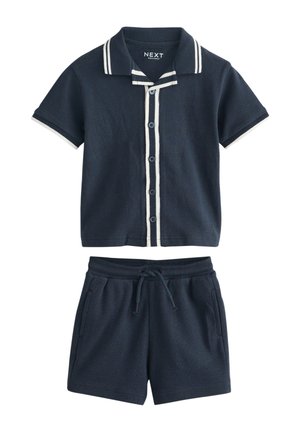 Next REGULAR FIT - SHORT SLEEVE SHIRT AND SHORTS SET  . - Šortky - navy