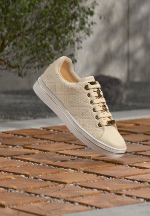 Guess, STASEY4 - Trainers - cream