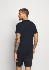 Ellesse CELLA  - T-shirt estampada - navy