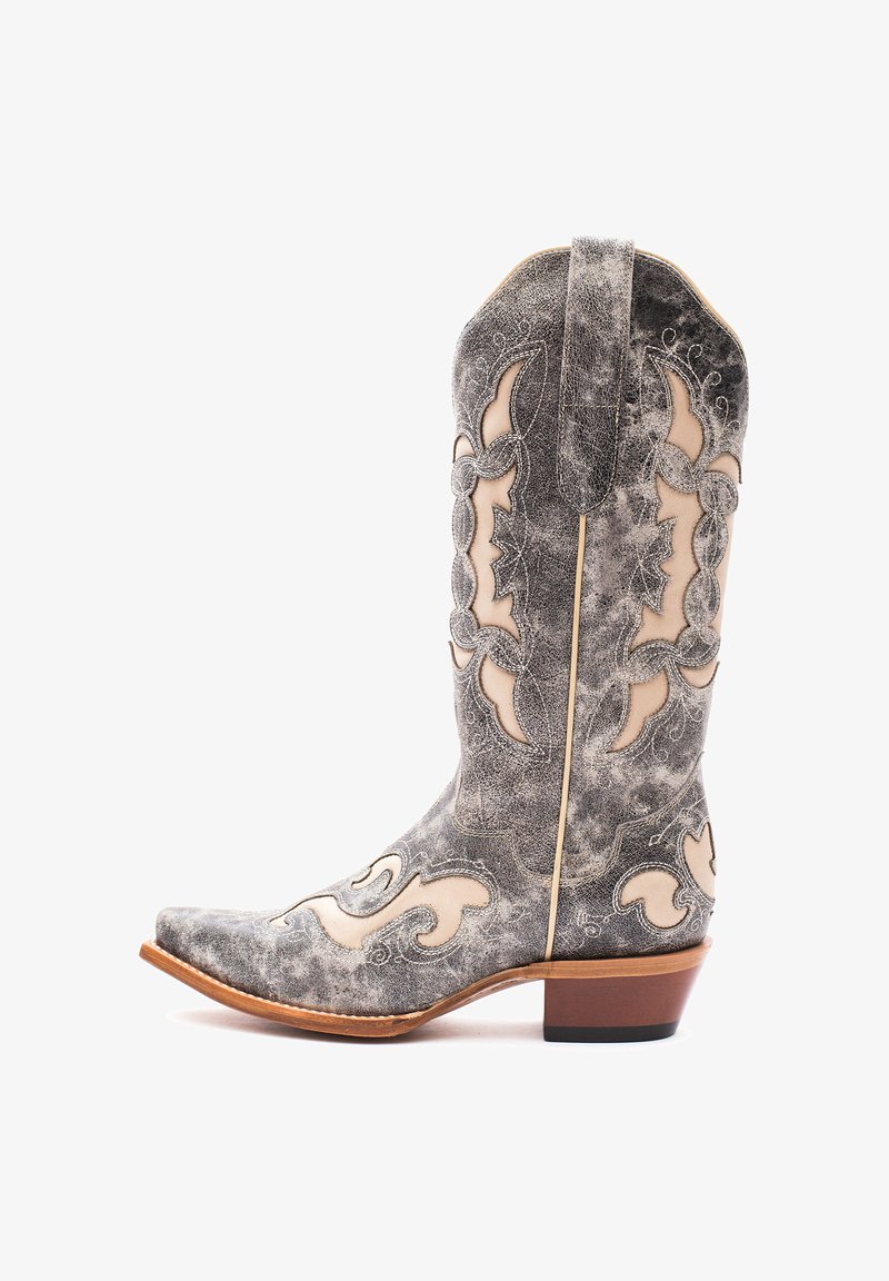 Grauer Leder-Cowboy-Stiefel mit kunstvoller, tanfarbener Stickerei, spitzer Zehenpartie und gestapeltem Absatz, mit einem gemusterten Design entlang des Schafts.