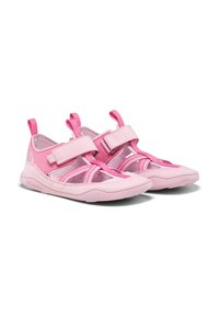 Scarpe da ginnastica rosa con cinture regolabili, caratterizzate da una tomaia in rete traspirante, suola testurizzata e fodera interna comoda.