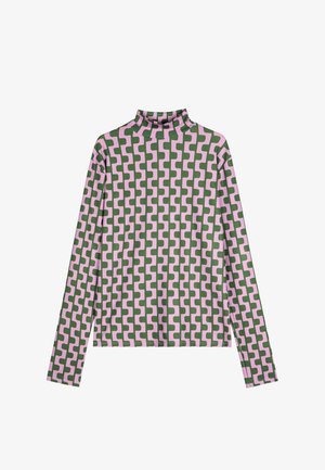Maglione a maniche lunghe con collo alto in un motivo geometrico rosa e verde, realizzato in un tessuto morbido con una vestibilità aderente e un collo alto.