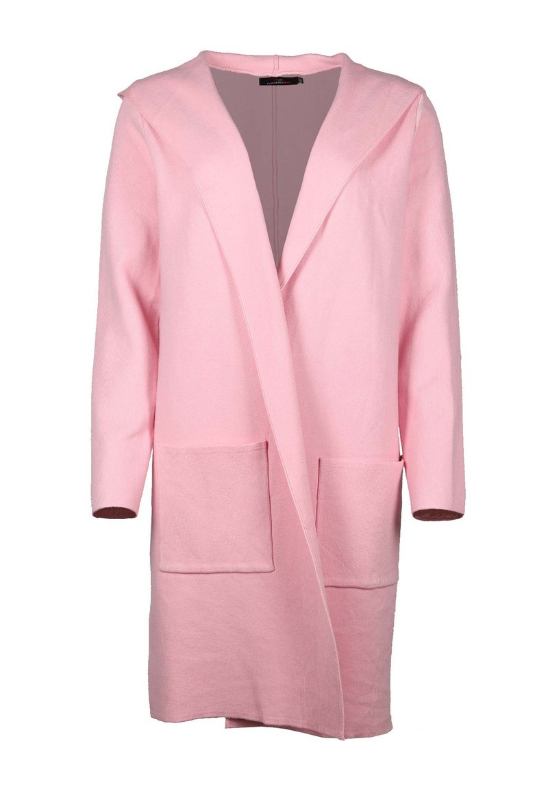Helles rosa, langärmliger Mantel mit Schalkragen, zwei Vordertaschen und Wickeldesign. Weicher, texturierter Stoff mit glattem Innenfutter.