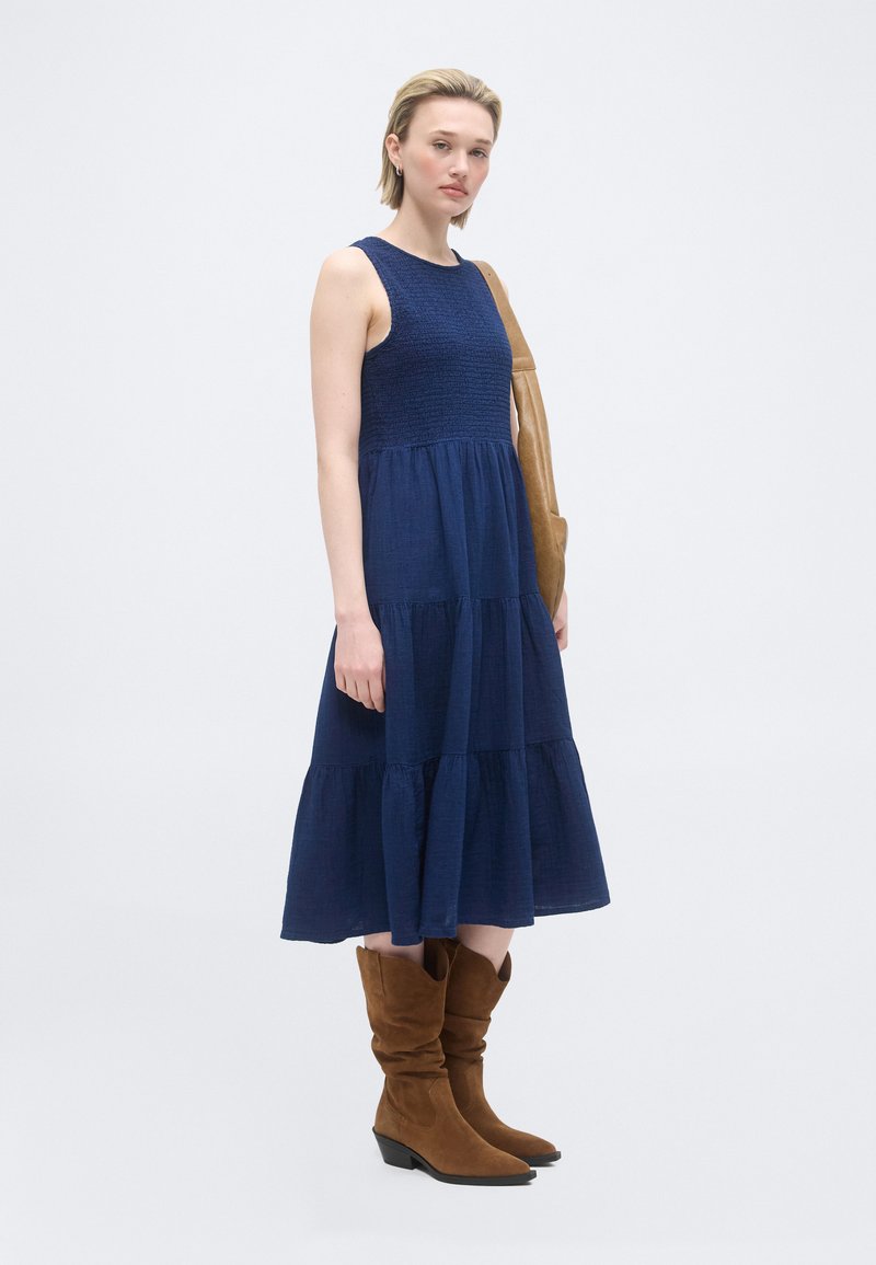 Levi's CELY SMOCKED DRESS - Day dress - chill lagoon/dark-blue denim -  Zalando.ie