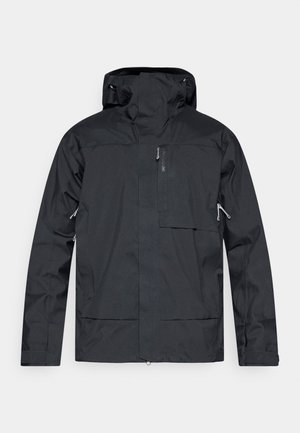 Giacca impermeabile nera con collo alto, tasche con zip e cappuccio regolabile. Progettata con una finitura liscia opaca e uno stile minimalista.