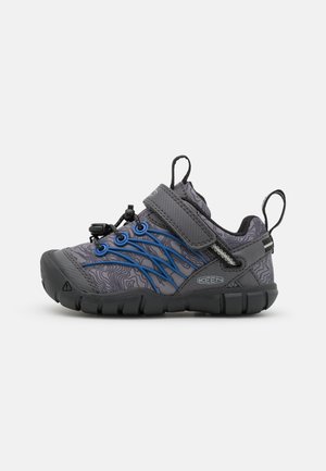 CHANDLER CNX CHILDREN UNISEX - Trekingové boty - black/bright cobalt