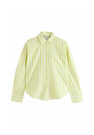 Koszula z długim rękawem i kołnierzykiem, z pionowymi jasnooliwkowymi i białymi paskami, zapinana z przodu na guziki, z kieszenią na piersi po lewej stronie.