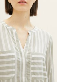 TOM TAILOR Bluza - green offwhite stripe