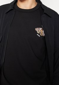 BOSS Triko s potiskem - black
