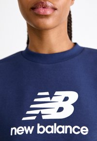 New Balance Sweater - navy
