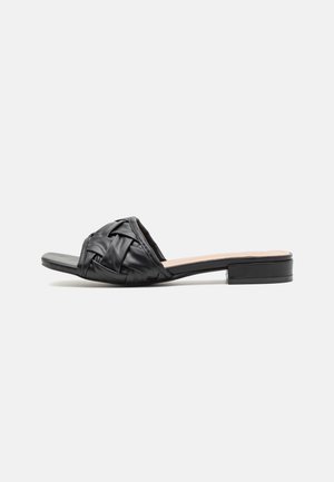 Matalakantaiset pistokkaat - black