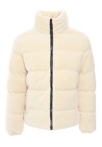Chaqueta de forro polar color crema con cuello alto, cierre de cremallera y textura acolchada. Presenta cremallera negra y patrones de costura horizontal.