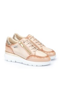 Pikolinos Zapatillas - beige