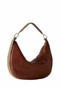 Braune Leder-Hobo-Tasche mit einem strukturierten goldenen und schwarzen Trageriemen, ausgestattet mit einem Reißverschluss und einem lässigen Design. Glatte Oberfläche mit abgerundeter Form.