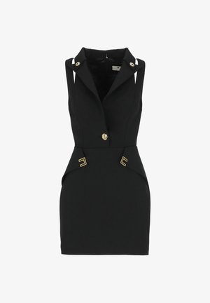 Vestito nero aderente senza maniche con ampio colletto a revers, bottoni decorativi dorati sul colletto e in vita, e chiusura frontale con cerniera.