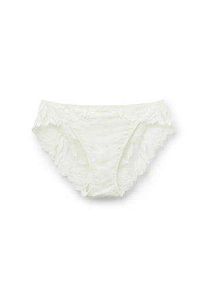 Roomble lace panty in een zachte crèmekleur, met een gladde voorkant en bloemenpatroon kant bij de taille en beenopeningen.