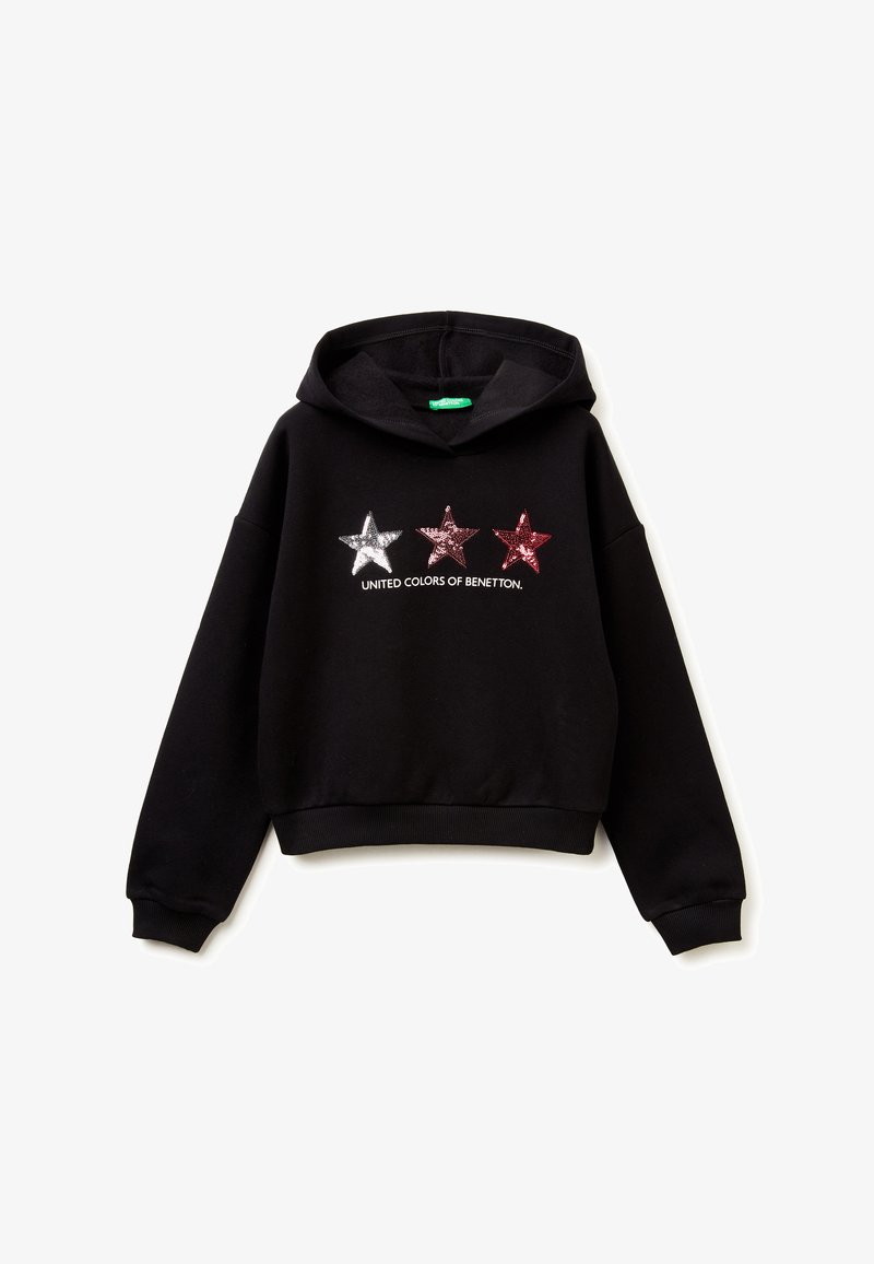 Felpa nera corta con tre stelle glitterate in argento, rosso e rosa, con il testo "UNITED COLORS OF BENETTON" sottostante.