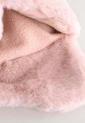 Next TRAPPER  - Hatt - pink faux fur bear embroidered