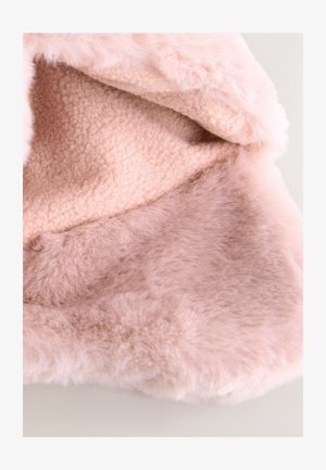 Notranjost iz rožnate umetne dlake z mehko, puhasto teksturo. Tkanina je gladka, kar ustvarja prijeten občutek, z nežnimi odtenki v senčenju.