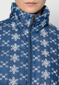 Desigual PADDED PRUNILDA - Casaco de inverno - denim medium light