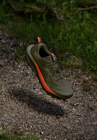 GEL TRABUCO 13 - Pantofi alergare trail - brown stone/wheat yellow