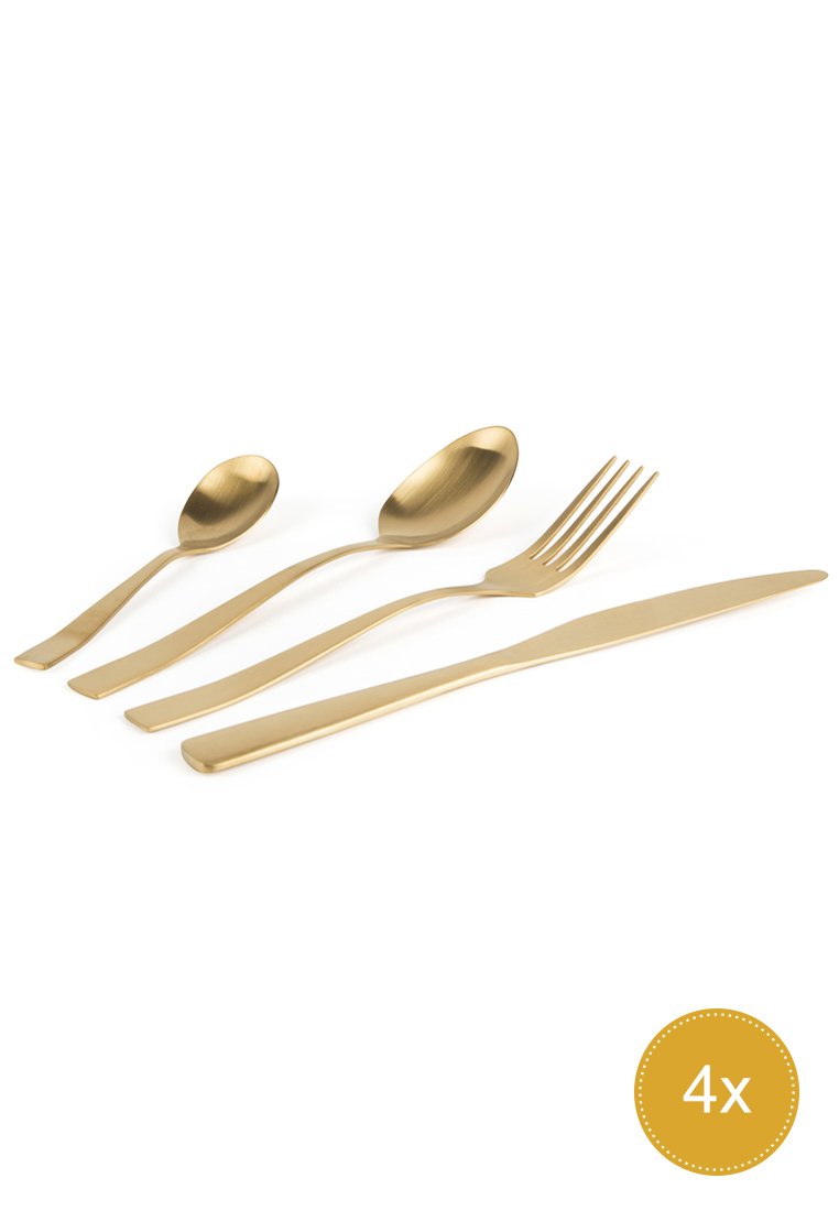 Edelstahl-Besteckset in Goldfarbe, bestehend aus einem Messer, einer Gabel und zwei Löffeln mit glatten, schlanken Designs und abgerundeten Kanten.