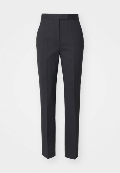 Schwarze maßgeschneiderte Hose mit glatter Textur, geraden Beinen und einem Bund. Verfügt über zwei vordere Falten für einen strukturierten Sitz.