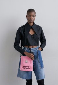 Vivienne Westwood MABEL SMALL - Borsa a tracolla - pink