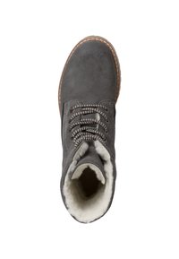 Botín de ante gris con un suave forro de pelo sintético blanco, puntera redonda, cordones plateados y suela de goma texturizada.
