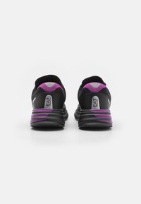 EA7 Emporio Armani CRUSHER DISTANCE UNISEX - Tossud - black/hollyhock