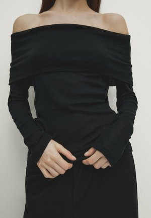 Long sleeved top - black