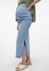 MAMALICIOUS MLOSAKA SKIRT - Teksaseelik - light blue denim