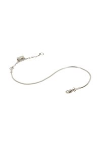 Bracciale in metallo argentato con un design liscio e flessibile. Presenta una sezione a catena con chiusura a granchio e un chiusura decorativa a barile.